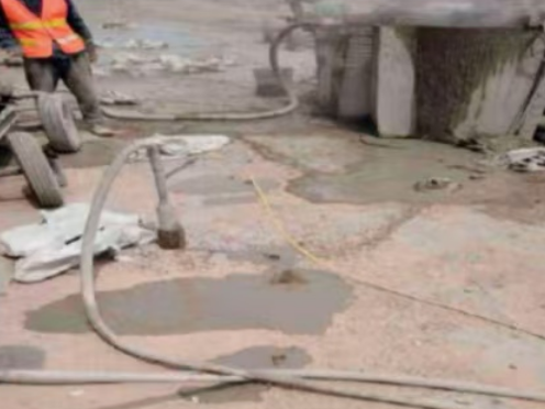 方正水泥混凝土路面板底注浆技术 路面脱空注浆整治方案